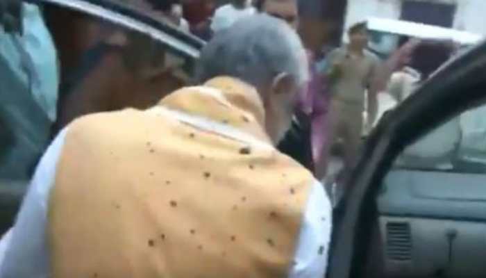 Dengue patient&#039;s relative throws ink at Union Minister Ashwini Choubey outside Patna hospital