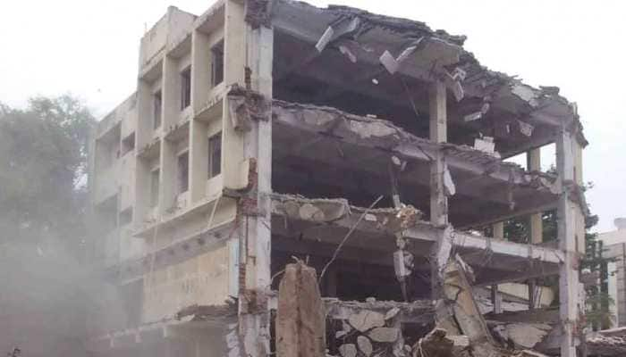 Multi-storey building collapses in Gujarat&#039;s Vadodara, 1 dead