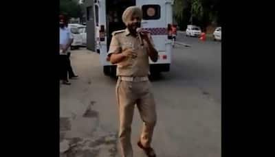 Daler Mehndi tweets a hilarious video of cop singing 'Bolo Tara Ra Ra'-Watch 