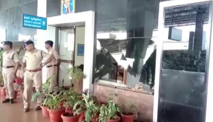 One injured as suspicious box explodes at Karnataka&#039;s Hubli railway station