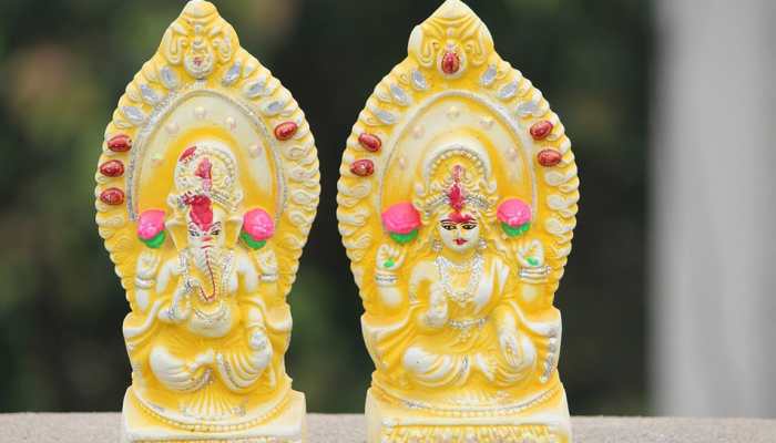 Know why buying gold and utensils is considered auspicious on Dhanteras