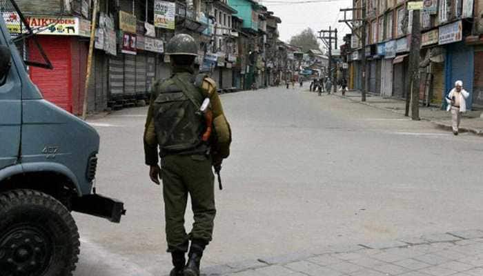 Terrorists attack security forces in Jammu and Kashmir&#039;s Pulwama