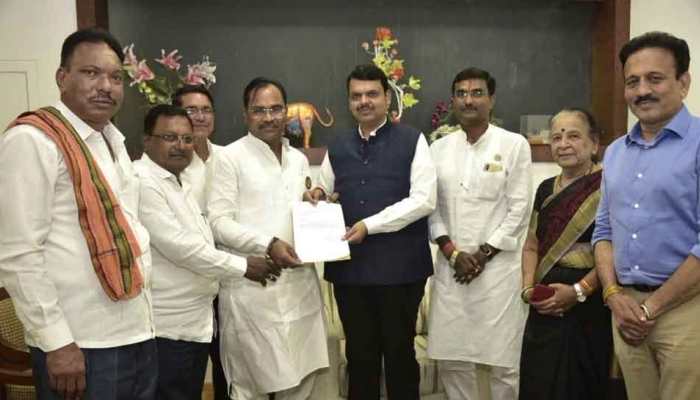 Independent MLA Kishor Jorgewar extends support to BJP in Maharastra