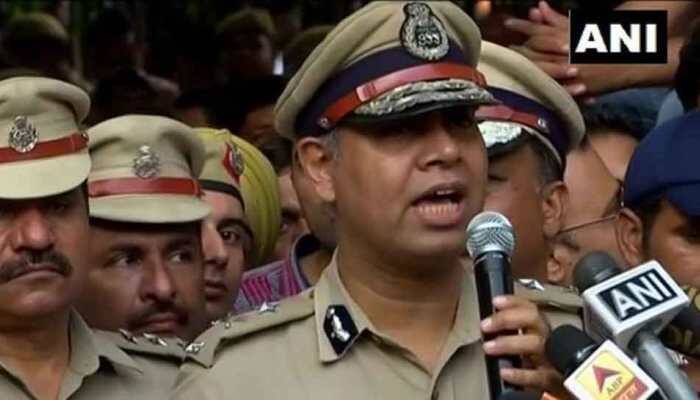 Tis Hazari clash: Top Delhi police officer booed by protesting colleagues 