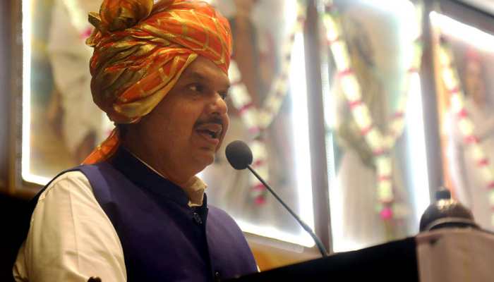 Amid bitter tussle with Shiv Sena over government formation, BJP&#039;s Devendra Fadnavis meets RSS chief Mohan Bhagwat in Nagpur