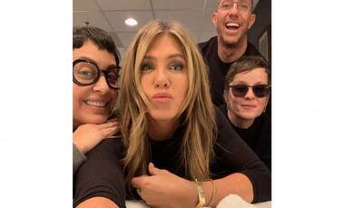 Jennifer Aniston shares her ''Jen in Black'' avatar!