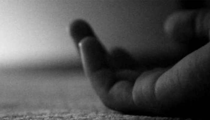 40-year-old man commits suicide at Delhi's Vidhan Sabha metro station