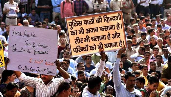 Tis Hazari scuffle: Bar directs Delhi Council to settle lawyers-police standoff amicably