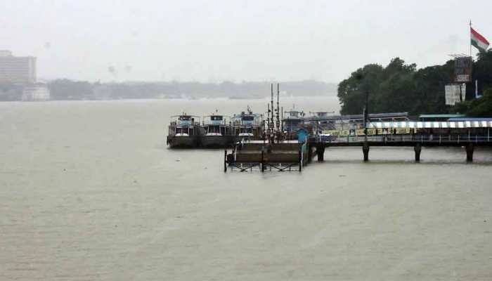 Cyclone Bulbul: West Bengal, Odisha to receive heavy rainfall in the next 24 hours; Naval ships standby for rescue operation