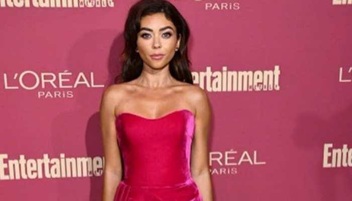 Sarah Hyland documents painful removal of derriere tattoo