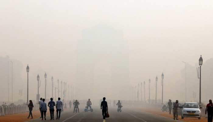 Delhi chokes as air pollution remains under &#039;severe&#039; category; Chandni Chowk records highest Air Quality Index of 751