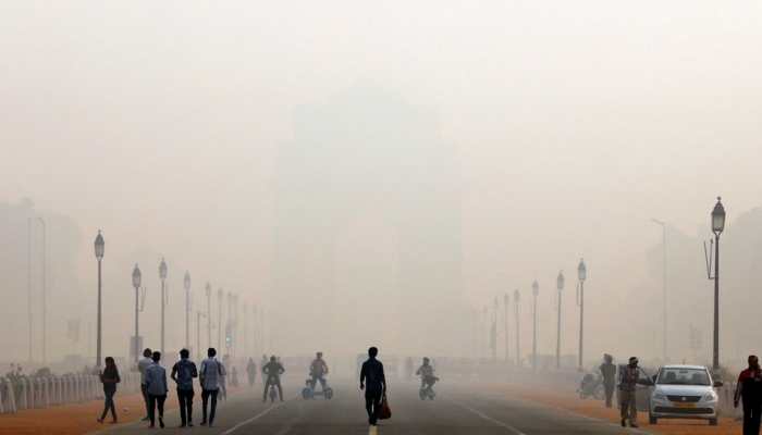 Delhi chokes as air pollution remains under 'severe' category; Chandni Chowk records highest Air Quality Index of 751