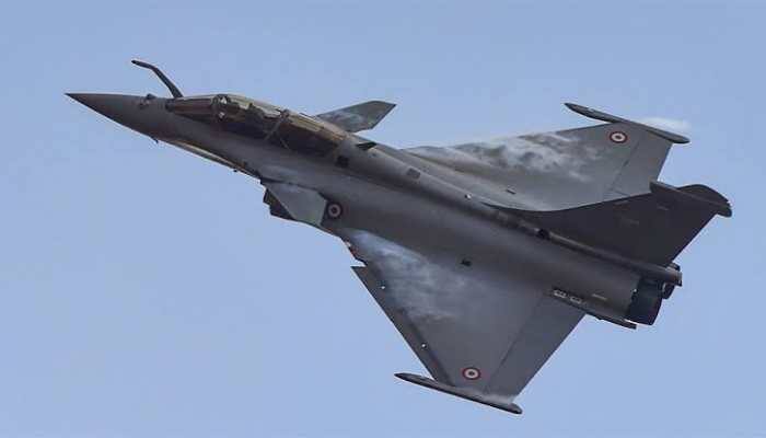 Rahul Gandhi demands JPC probe into Rafale fighter jet deal