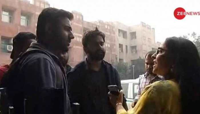 Zee News reporters manhandled at JNU campus, ABVP condemns act