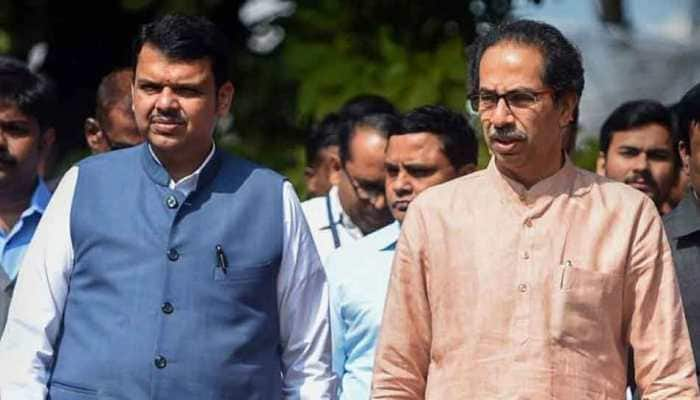 Shiv Sena workers heckle Devendra Fadnavis at Bal Thackeray&#039;s memorial event