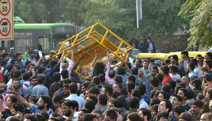 JNU students to march to Parliament today over fee hike, urge other universities to join protests