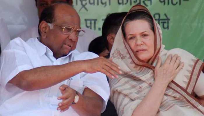 Sharad Pawar meets Sonia Gandhi to hold talks over Congress-NCP-Shiv Sena goverment in Maharashtra