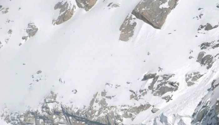 Avalanche hits Army positions in Siachen Glacier, some jawans trapped