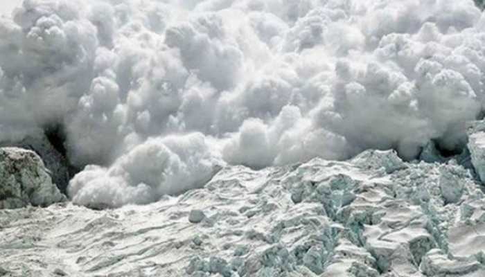 4 Indian soldiers, 2 civilians killed after avalanche hits patrolling team in Siachen