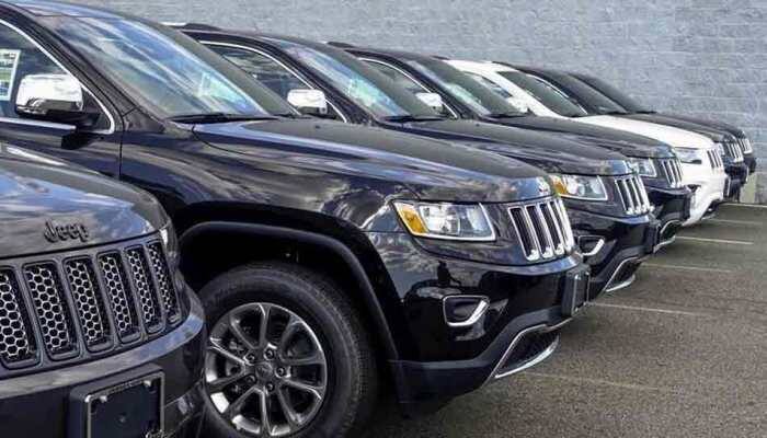 Fiat Chrysler to recall nearly 700,000 SUVs for electrical fault risk
