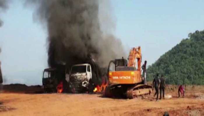 Naxals torch 9 vehicles in Chhattisgarh&#039;s Dantewada