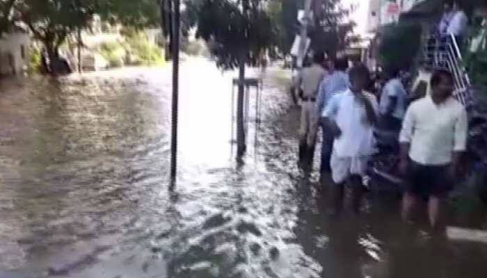 Lake breach hits Bengaluru, several families affected, cars swept away