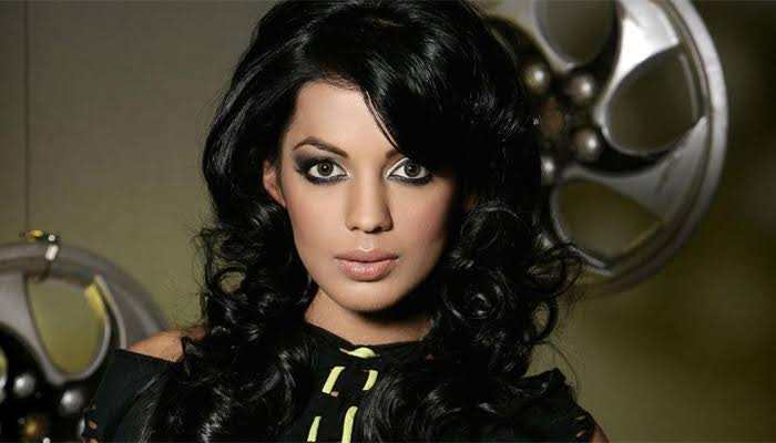 Mugdha Godse excited about 'Fauji Calling'
