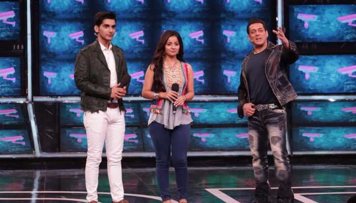 Salman Khan's sweet gesture towards Akshit Sukhija on the sets of Bigg Boss 