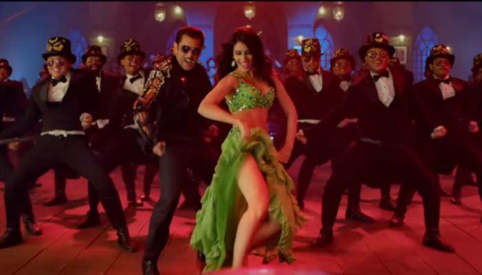 Munna Badnaam Hua: Salman Khan-Prabhudeva&#039;s dance-off wins the internet  