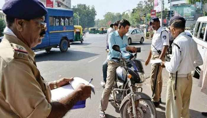 Rs 32 Lakh Collected In One Day As Fines For Traffic Violations In Uttar Pradesh India News Zee News