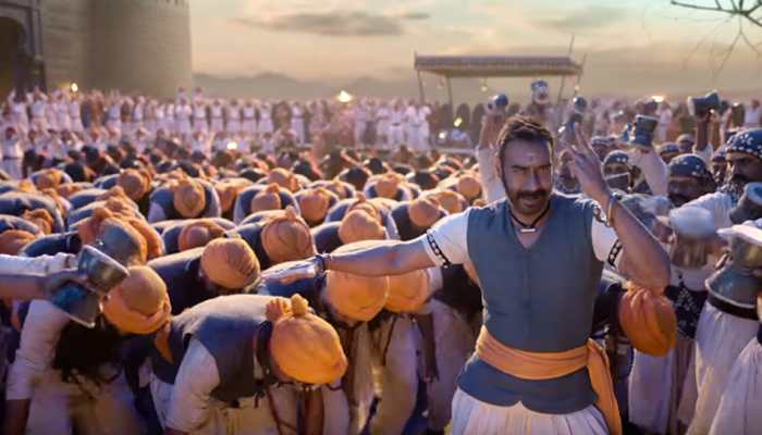 'Tanhaji' Ajay Devgn roars 'Shankara Re Shankara', Saif Ali Khan watches keenly!