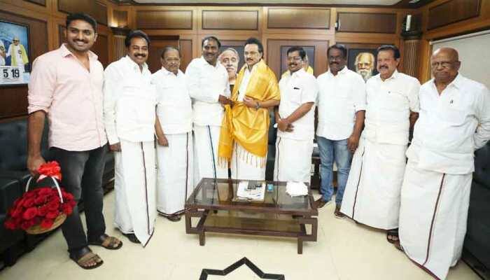 Tamil Nadu BJP unit vice president BT Arasakumar joins DMK