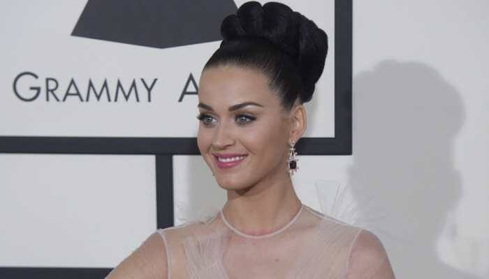 Katy Perry, Orlando Bloom postpone their wedding