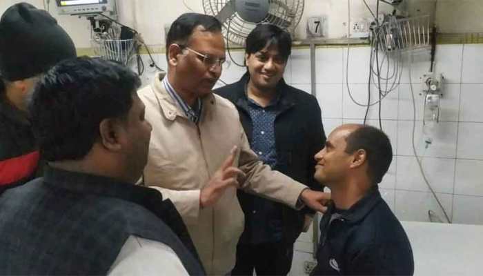 Delhi Minister lauds fireman who saved 11 people at Anaj Mandi fire, calls him &#039;Real Hero&#039;