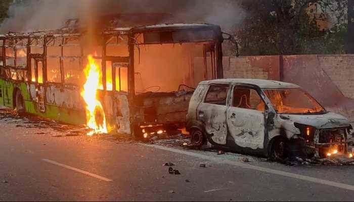 Anti-Citizenship Act protesters set 3 buses on fire near Delhi's Jamia Nagar
