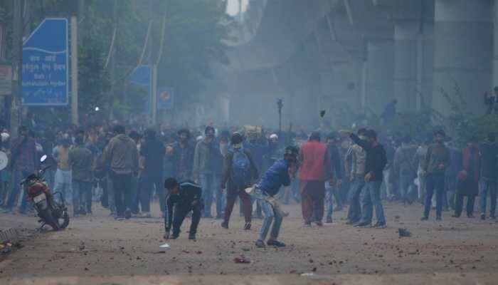 31 cops, 67 people injured, 34 vehicles vandalised, 47 detained: Delhi Police submits report to MHA on Jamia violence  
