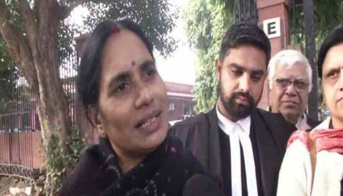 Nirbhaya's mother breaks down in Delhi court as plea on early hanging deferred till Jan 7   