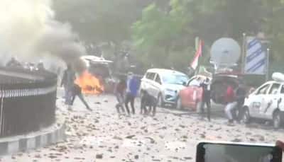 Agitators torch vehicles, vandalise police post as anti-Citizenship Amendment Act protests turn violent in Uttar Pradesh's Lucknow