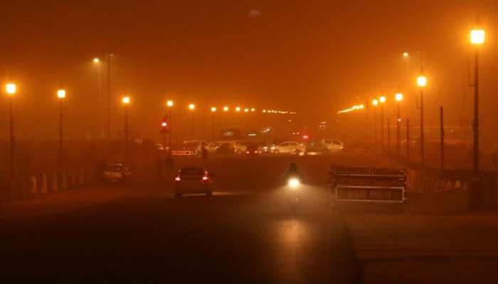 Cold wave, fog intensify in Delhi-NCR, flight services affected due to low visibility 