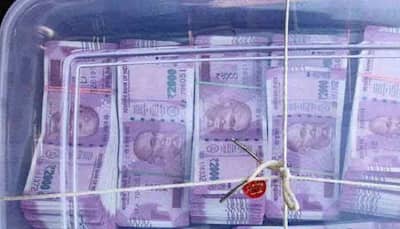 Fake notes worth Rs 5.44 lakh caught in Gujarat's Surat