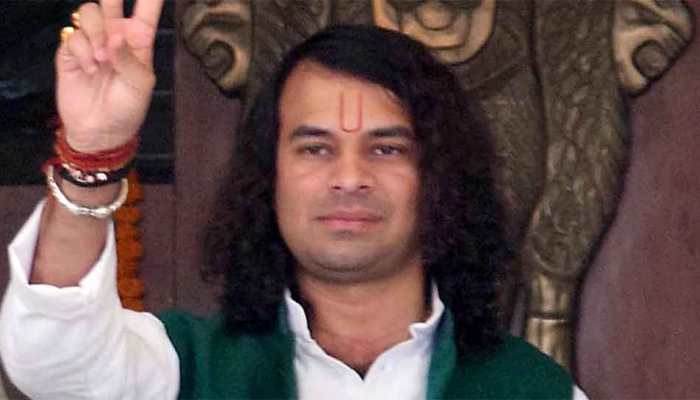 Tej Pratap Yadav congratulates JMM alliance in his own style