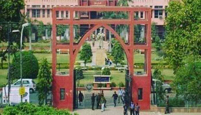 Jamia University submits fresh report to MHRD, demands judicial probe into police action