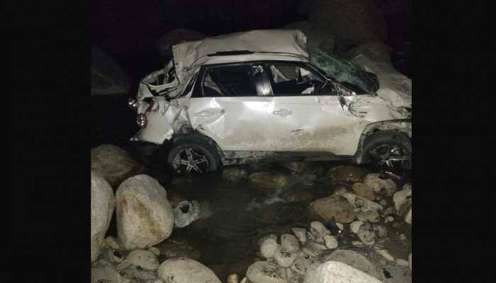 Himachal Pradesh: Four injured, 1 missing after car rolls down into deep gorge in Manali