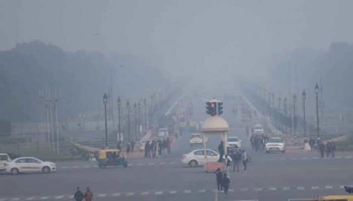 IMD issues 'red alert' for Delhi as temperature dips to 3.6 degree celsius