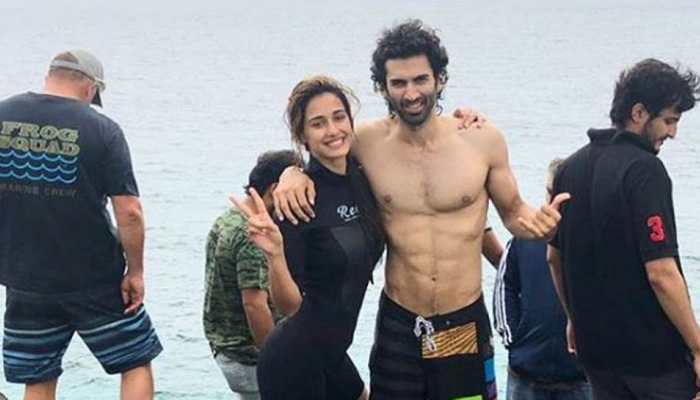 Disha Patani-Aditya Roy Kapur shoot for an underwater kissing sequence 