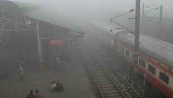 Delhi: 34 trains delayed due to low visibility in Northern Railway region