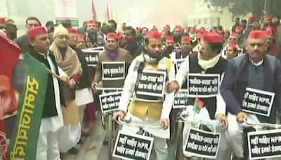 Anti-CAA protest: Akhilesh Yadav flags off cycle march against CAA, NRC and NPR