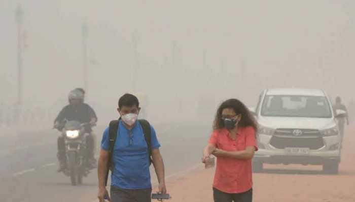 Respite from intense cold in Delhi but air pollution remains &#039;severe&#039;; 19 trains running late