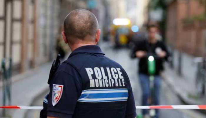 French police shoot and wound knifeman shouting &#039;Allahu akbar&#039; in Metz