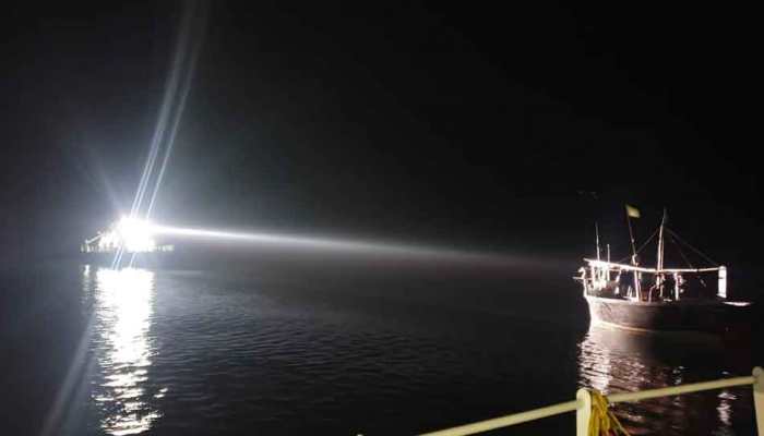 5 Pakistani nationals with heroin worth Rs 175 crore nabbed off Gujarat coast